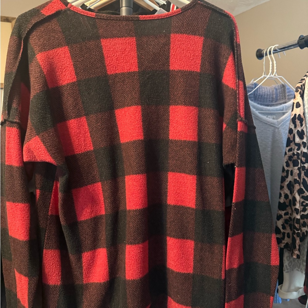 ❤️ **Now N Forever Buffalo Plaid Pullover – Size M (Made in L.A.)** 🖤 - Picture 5 of 6